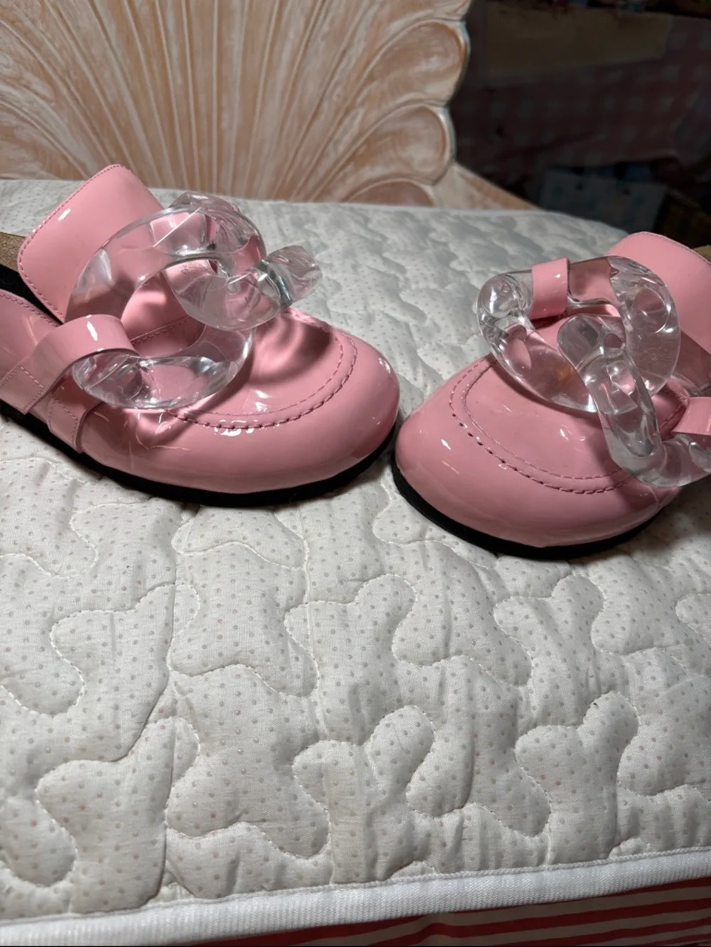 JW ANDERSON Pink Patent Slip-On Mules with Clear Acrylic Chain - Picture 16 of 16